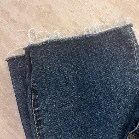 Banana Republic Raw Hem Premium Denim Girlfriend Jeans Size 30P - Picture 8 of 10